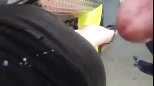 شوهر مداوم دوجنسه حشری تقریباً زیبایی خود را با سرطان لعنتی