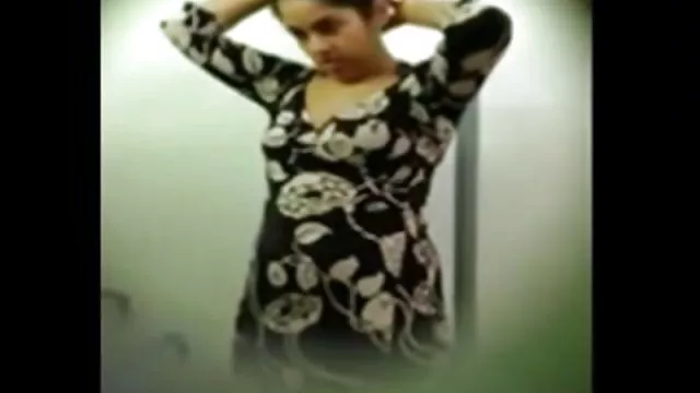 عیاشی باسن حشری گروهی در یک مهمانی دانشجویی