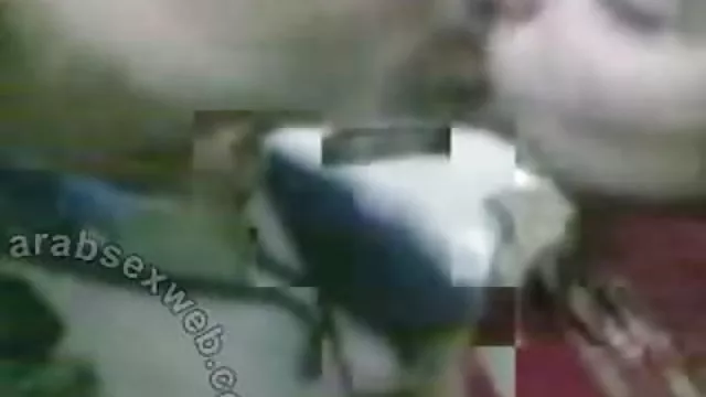 عوضی کراتین با خال کوبی یک فیلم سکسی و حشری دیک بزرگ پیدا کرد