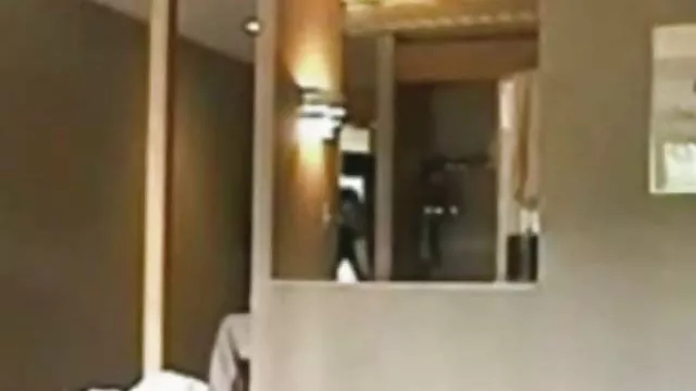 فاکر گره مقعد فیلم سکسی حشره را با خال کوبی می کشد