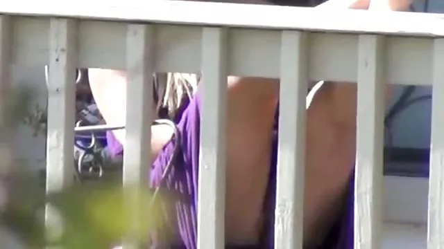 بلوند ساق بلند با یک آقا سكسي حشري شیطان جنسی