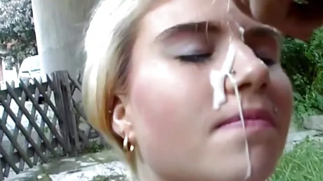 سبزه با اشتیاق خودش porn حشری را می کشد