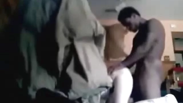 خانم جوان بالغ به دختر جوانی آموخت که دیک فیلم حشری جدید بخورد