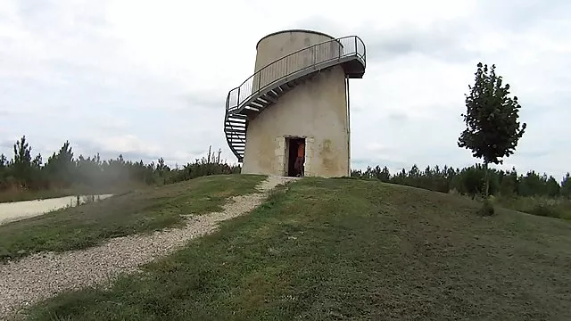 بلوند خودش را دوست دارد دانلود فیلم سکسی حشری کننده تا نفوذ مضاعف انجام دهد