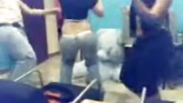 مونیکا با چشمانی گاییدن حشری آبی در آزمایشات مقعد پیروز می شود